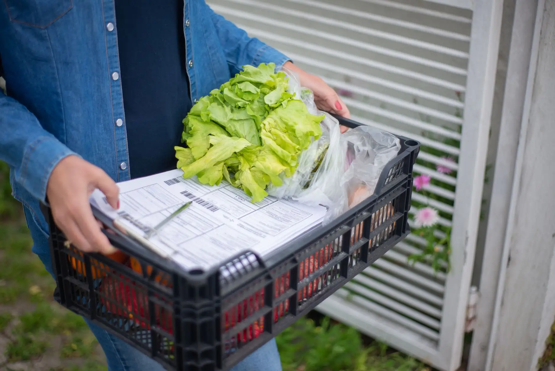 东北地区冬季服装面料选择指南：旺裁衣品牌面料性能对比